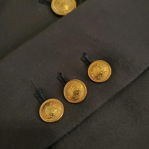 ⬇️ Zara Basic Navy Blazer with Gold Detail Buttons - Picture 5 of 5
